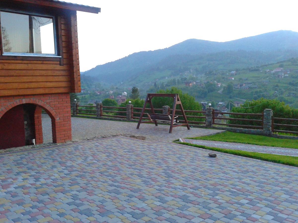 Lisoviy Zatyshok, Z Vidkrutum Litnim Baseynom Hotel Slavske Ngoại thất bức ảnh