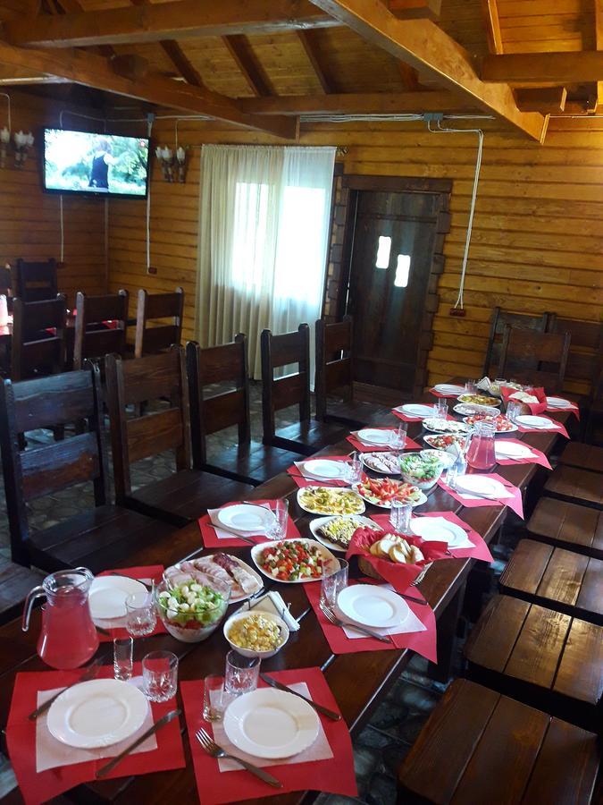 Lisoviy Zatyshok, Z Vidkrutum Litnim Baseynom Hotel Slavske Ngoại thất bức ảnh